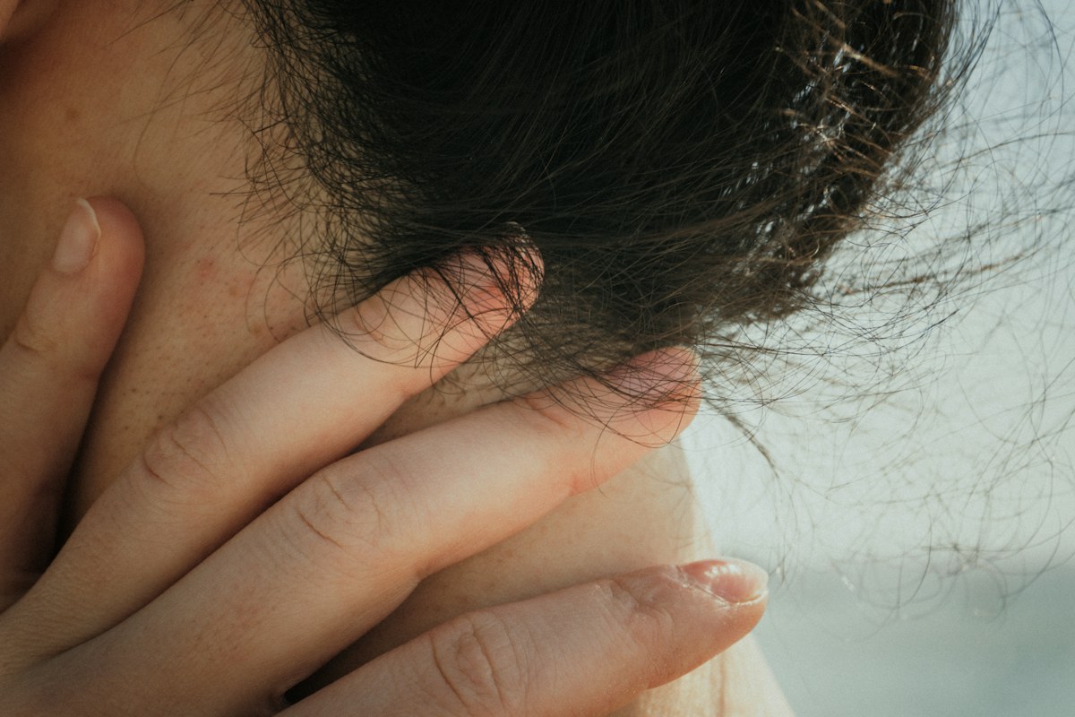 Zumbido somatossensorial: quando pescoço e mandíbula influenciam a audição